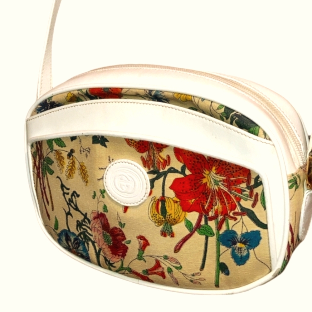 GUCCI Rare Vintage Flora White Leather Oval Crossbody- 007 113 0115